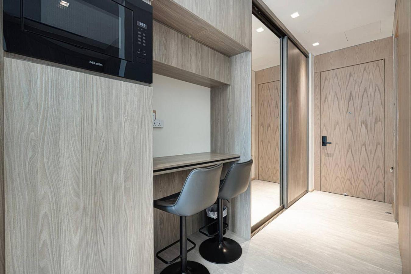 Apartment With Balcony And Coworking Space In The Autograph Jvc Dubai
